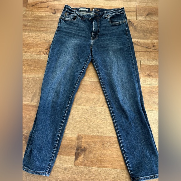 Kut from the Kloth Katy high rise ankle jeans - Picture 6 of 7